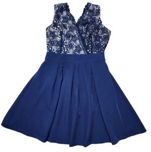 Angel Ye lace crossover dress color Dark blue size 6 US